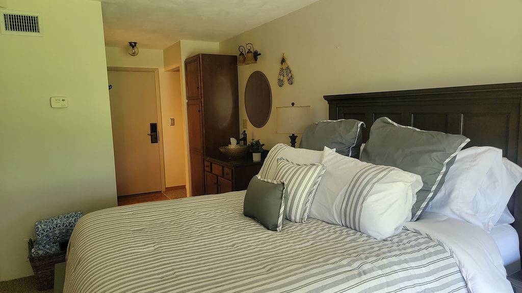 Ganze Wohnung, Cozy mountain retreat located on Village Trail with Ski in ski out access. in Seven Springs, Pennsylvania