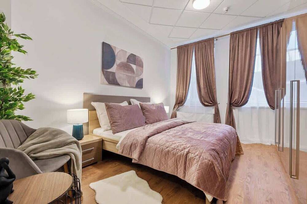 Entire apartment, Luxe Living at Old Town Center in Bratislava, Bratislava region