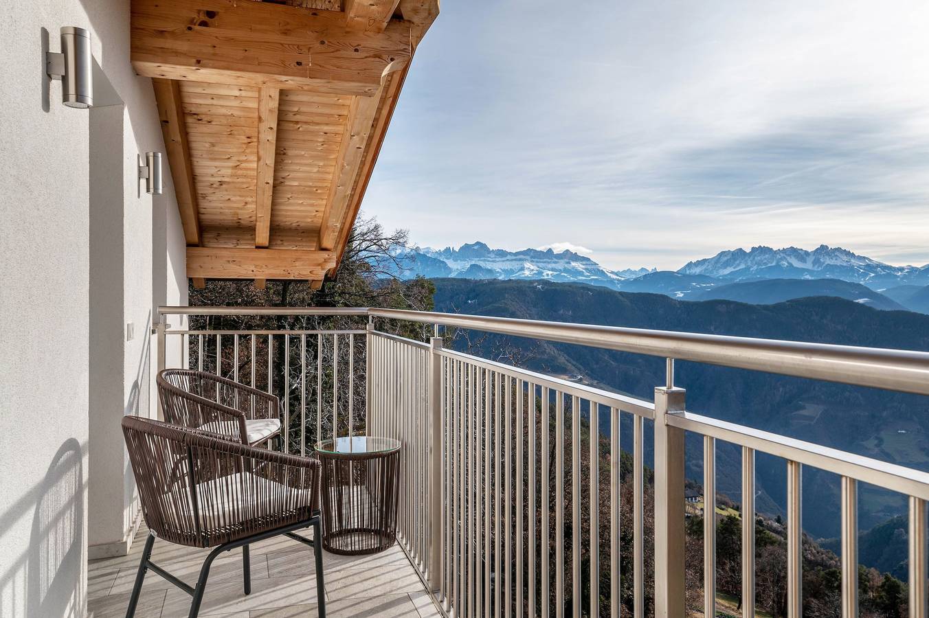 Ganze Wohnung, Ferienwohnung "Reiterhof Gaia" mit Bergblick, Privatem Garten und Wlan in Jenesien, Sarntaler Alpen