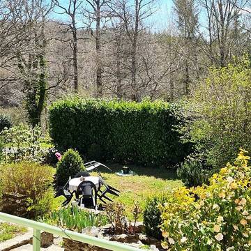 Chambre d’hôte pour 2 personnes, avec jardin dans Lac de la Raviège
