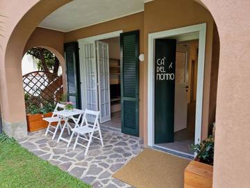 Gîte pour 2 personnes, avec vue ainsi que jardin et terrasse à Mandello del Lario