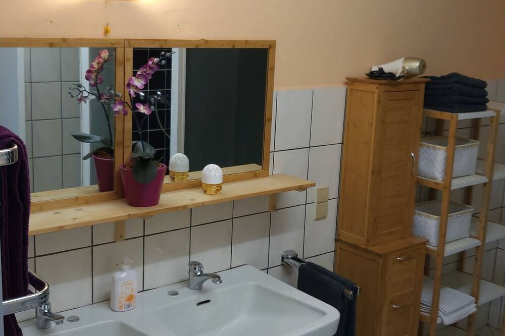 Ganze Wohnung, Grosszügige Fewo für 4 Personen in St.Goar. Wandern, Radeln,Boot fahren,Loreley in Sankt Goar, Mittelrhein