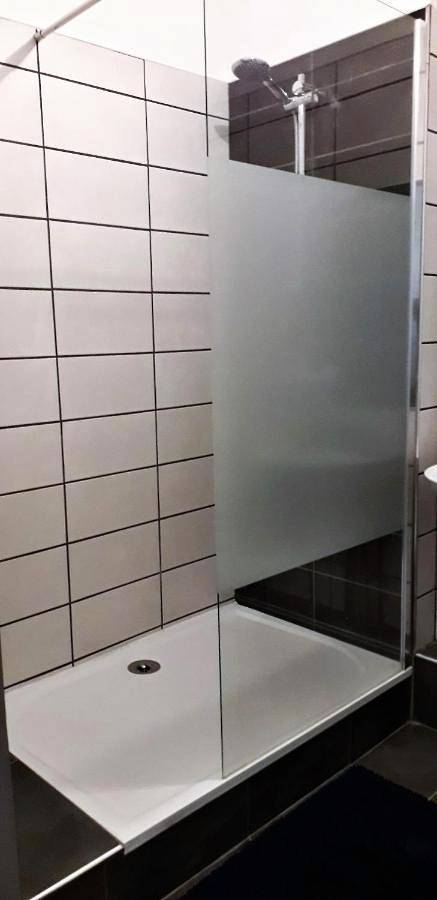 Gîte pour 8 personnes, avec jardin et vue dans Aéroport Lyon Saint-Exupéry - 2