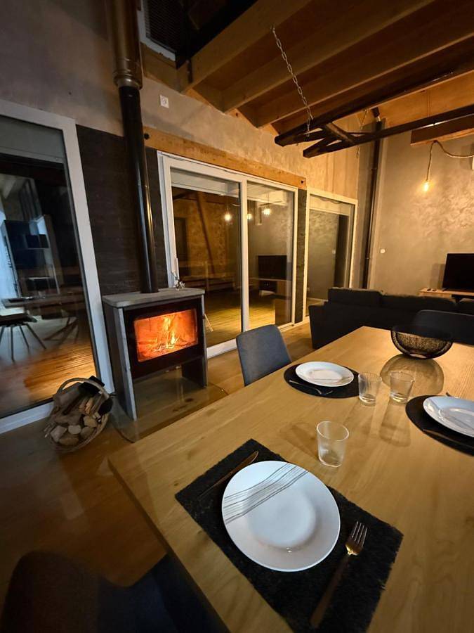 Location de vacances pour 5 personnes, avec Balcon et Terrasse à Anould