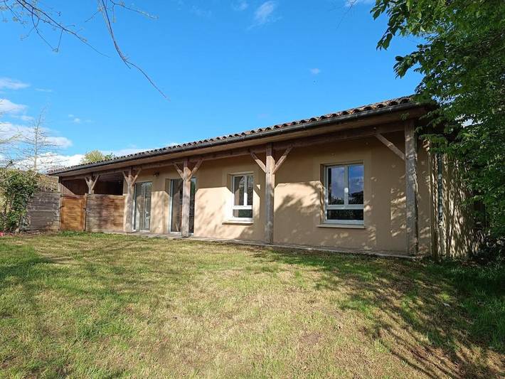 Location de vacances pour 4 personnes, avec Terrasse à Échourgnac