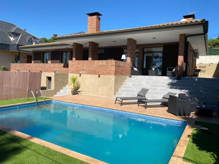 Chalet para 6 personas, con Terraza además de Piscina y Vistas en Bajo Llobregat - 2