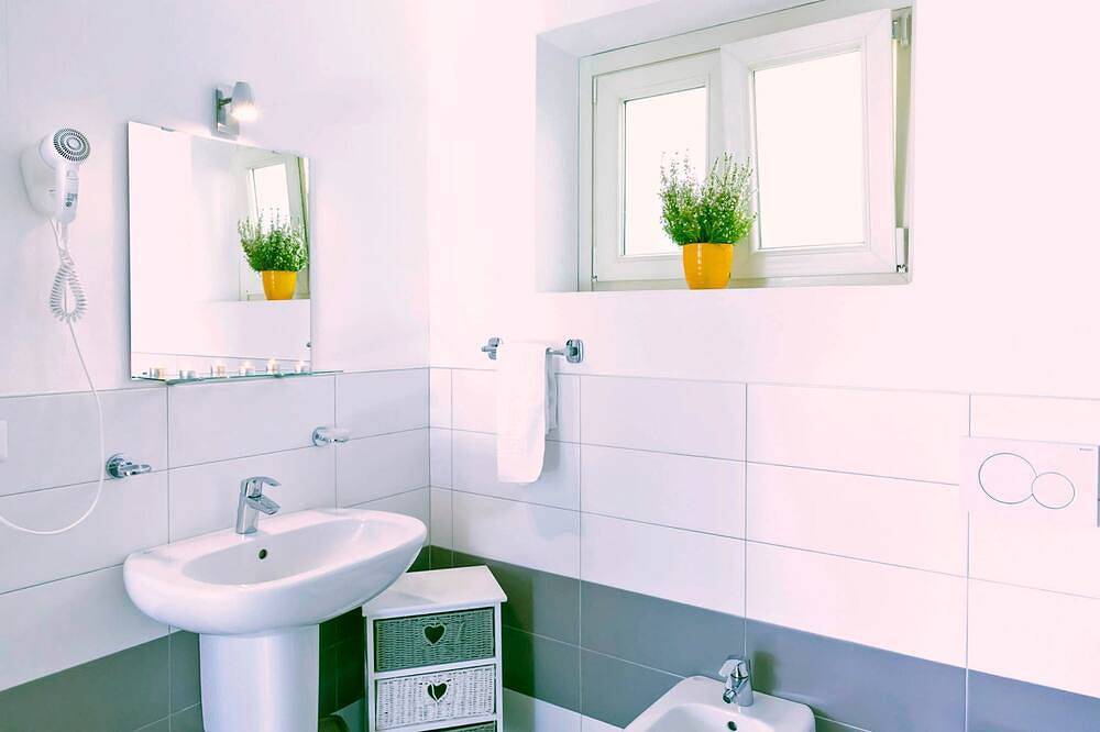 Ganze Wohnung, Comer See - La Collinetta - Girasole in Vercana, Gemeinde Vercana