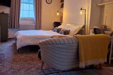 Vacation Rental for 2 Guests in Camden, London, Picture 2