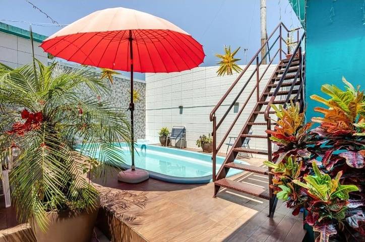 Casas e apartamentos de temporada para 4 pessoas, com piscina e vista e ainda balcão em Canoas