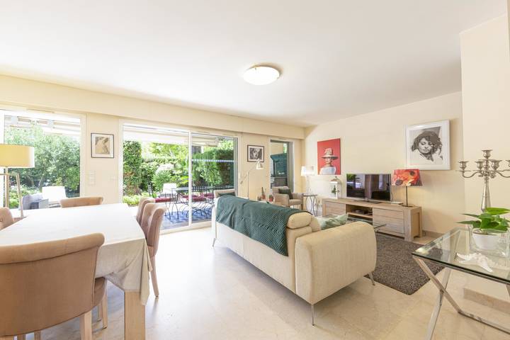 Ferienwohnung für 5 Personen, mit Terrasse und Garten in Cannes - 2