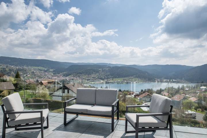 Chalet pour 14 personnes, avec Balcon et Jacuzzi ainsi que Piscine et Sauna à Gérardmer