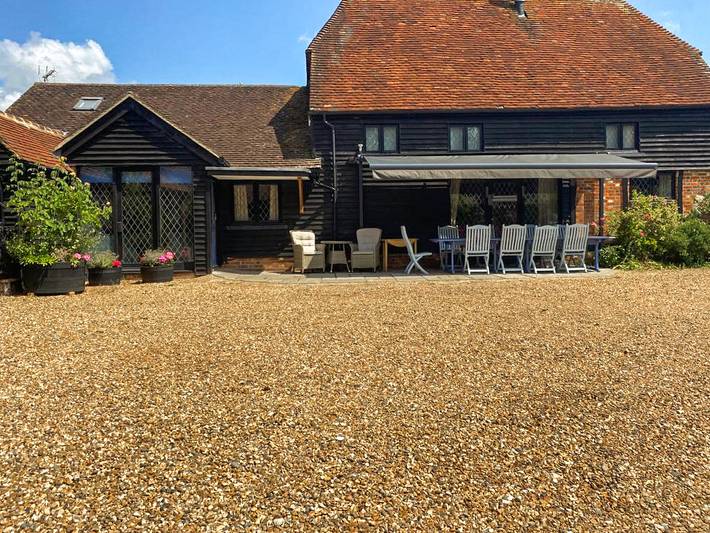 Holiday rental for 12 people, with garden in South Downs