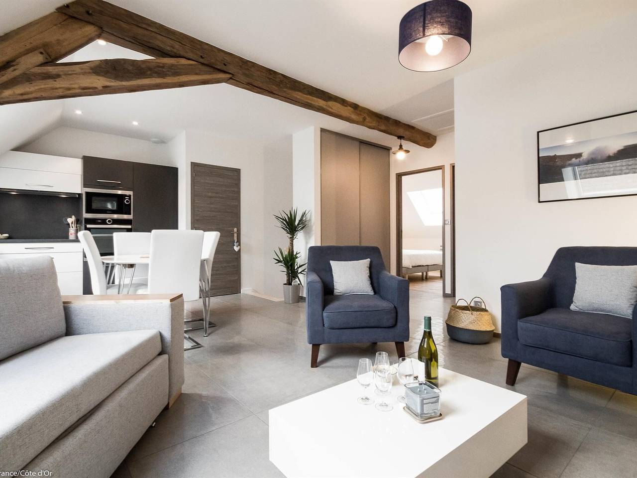 Ganze Wohnung, Elegantes Ferienhaus im Weinberg, 2 Zimmer, Klimaanlage, Nähe Beaune in Puligny-Montrachet, Beaune und Umgebung