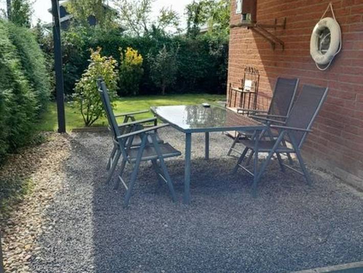 Ferienhaus für 5 Personen, mit Terrasse und Whirlpool sowie Garten und Seeblick in Südbrookmerland - 4
