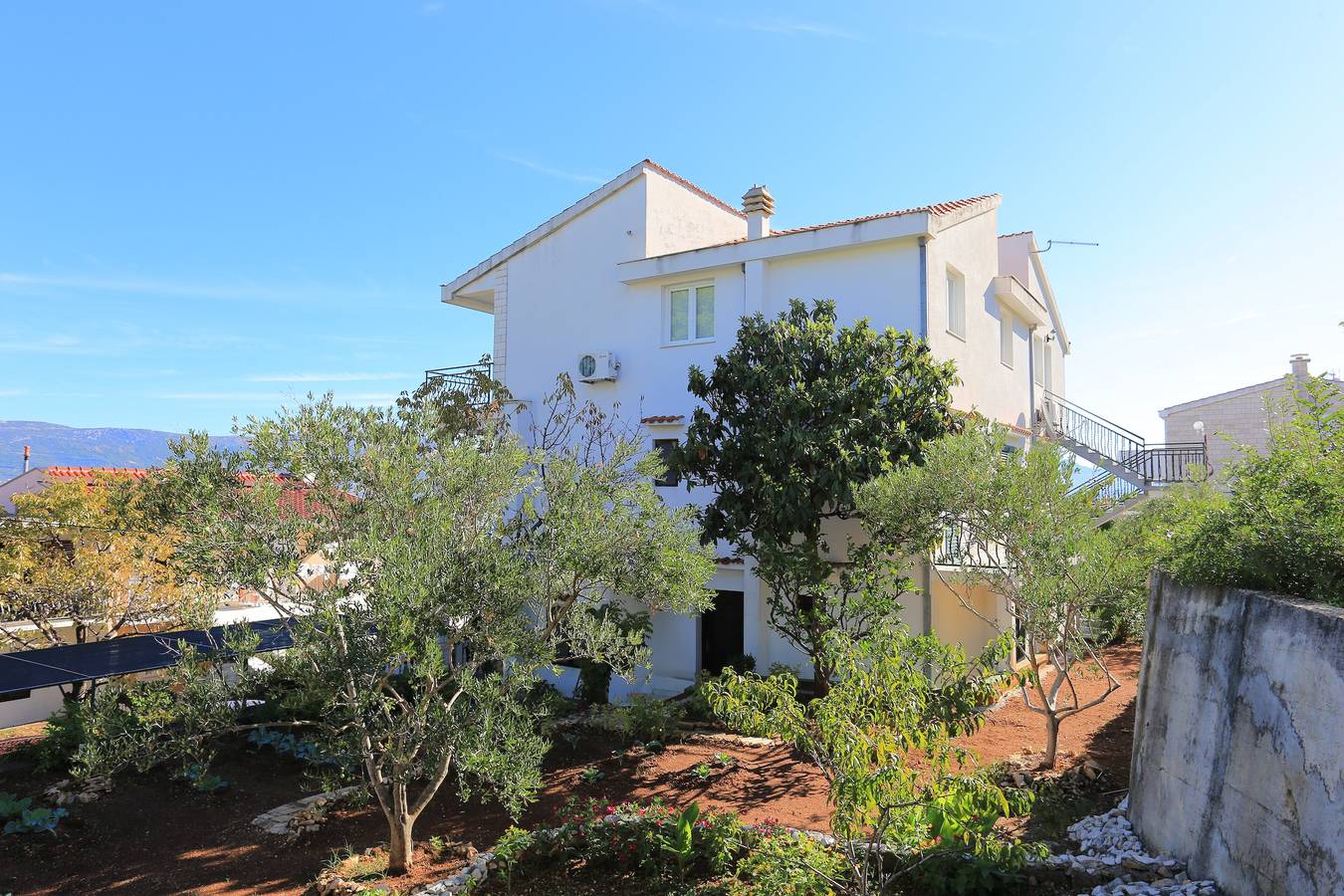 Ganze Wohnung, 1-Zimmer-Ferienwohnung mit Terrasse und Meerblick Slatine, Ciovo A-9433-d in Ciovo