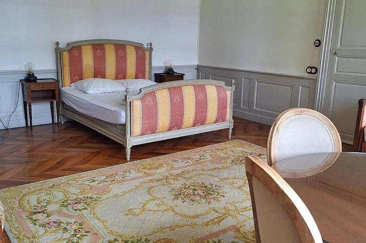 Château pour 30 personnes, avec jardin dans l' Ain - 3