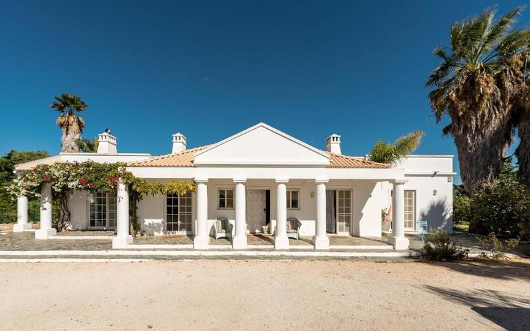 Villa voor 12 personen, with uitzicht and zwembad as well as tuin, kindvriendelijk in Alvor