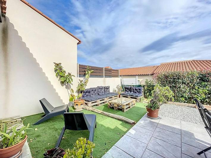 Location de vacances pour 11 personnes, avec terrasse ainsi que jardin et vue, animaux acceptés à Ortaffa - 2