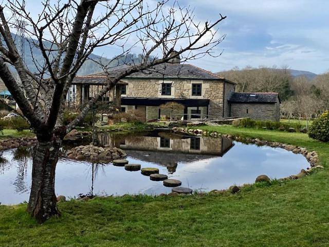 Chalet para 10 personas, con vistas además de vistas al lago y jardín en Provincia de Lugo - 2