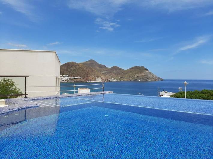 Casa para 4 personas, con vistas además de piscina y terraza en Cabo de Gata