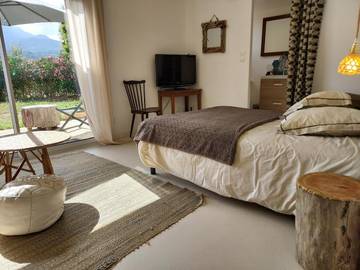 Cottage pour 2 personnes, avec vue ainsi que jardin et terrasse à Sarrola-Carcopino