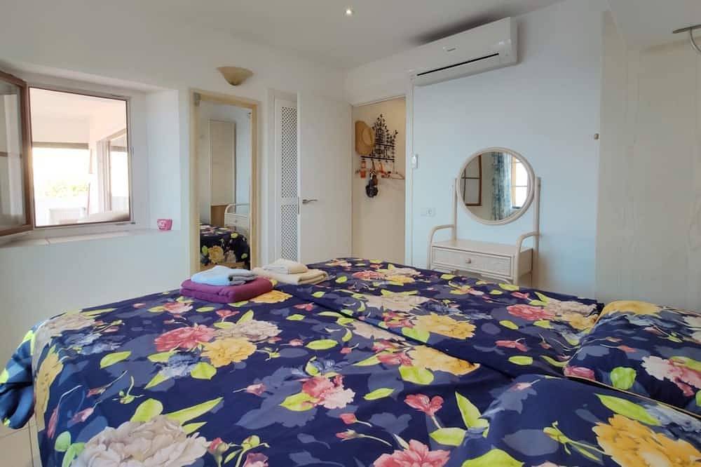 Entire apartment, Sea view apartment for 2-3 people in Cala Fornells in Cala Fornells, Calvià