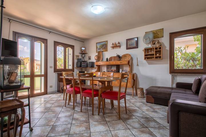 Appartamento per 5 persone, con Balcone e Giardino in Provincia di Sassari