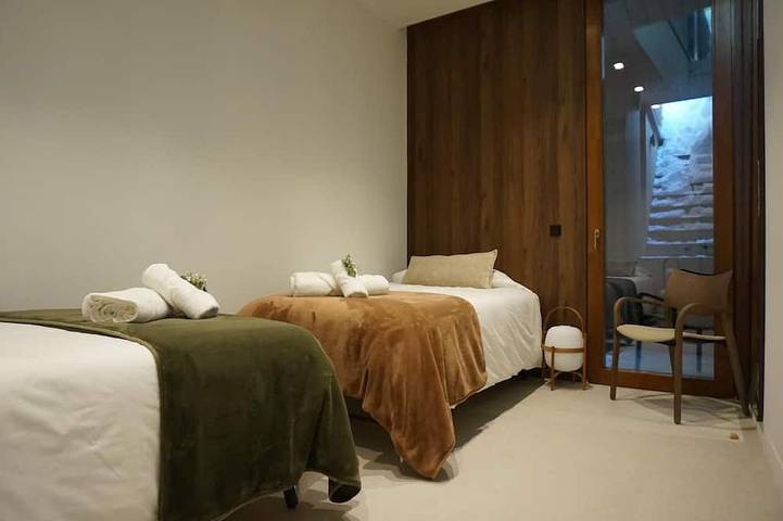 Formigal - A cozy retreat within these walls. 4 bedrooms, sleeps 8 in Formigal (Ski), Sallent de Gállego