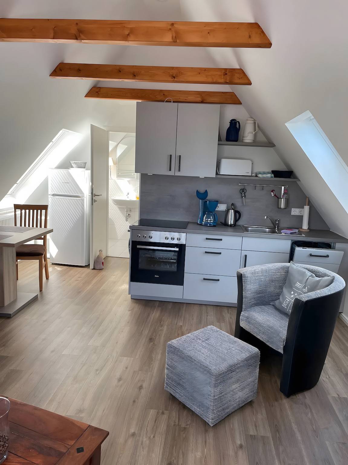 Ganze Wohnung, Ferienwohnung 'Huus Achtern Diek - 5' mit Privatterrasse und Wi-Fi in Nordstrand (Gemeinde), Nordstrand
