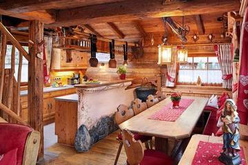 Hütte für 12 Personen, mit Balkon und Sauna sowie Garten in Flachau