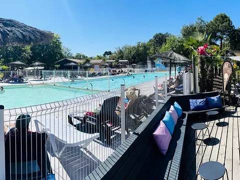 Camping pour 6 personnes à Arès