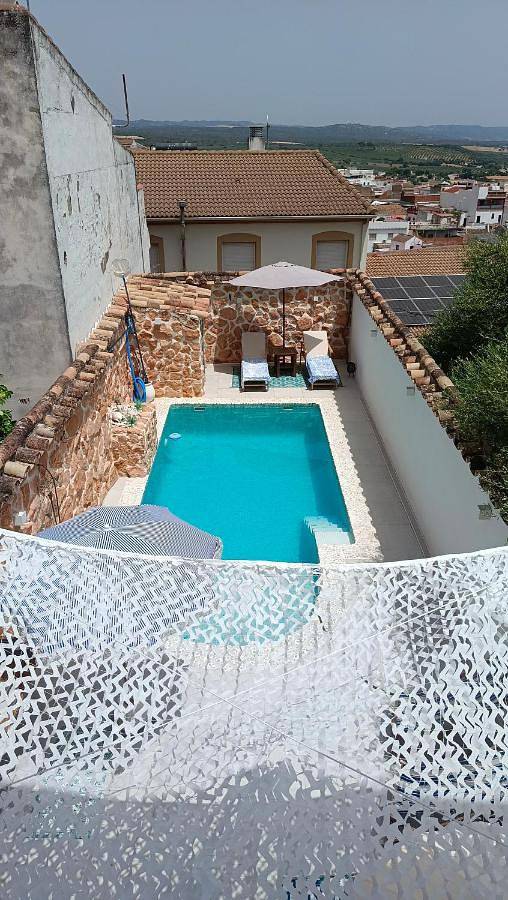 Apartamento para 6 personas, con Balcón y Terraza además de Piscina y Vistas en Almodóvar del Río