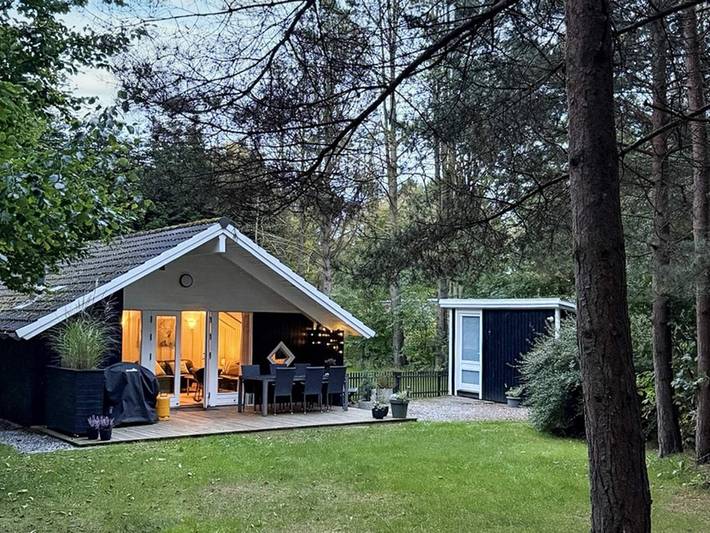 Ferienhaus für 6 Personen, mit Whirlpool in Kvie Sø