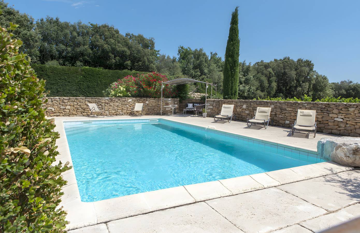 Le Petit Mas Provençal in Grillon, Enclave de Valreas