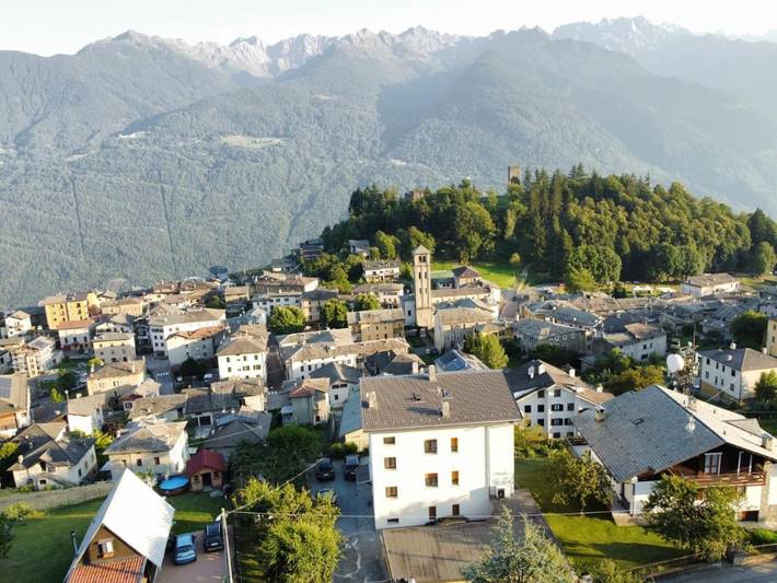 Gîte pour 2 personnes, avec vue et jardin à Teglio