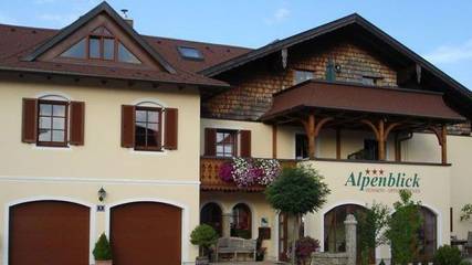 Ferienwohnung für 3 Personen, mit Garten und Balkon, kinderfreundlich in Faistenau