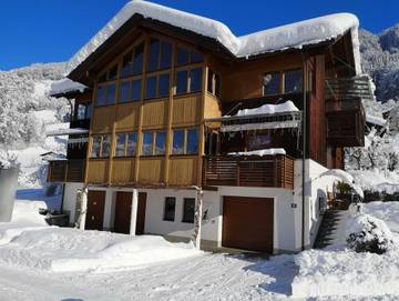 Ferienwohnung für 5 Personen, mit Garten und Balkon sowie Ausblick in Schruns