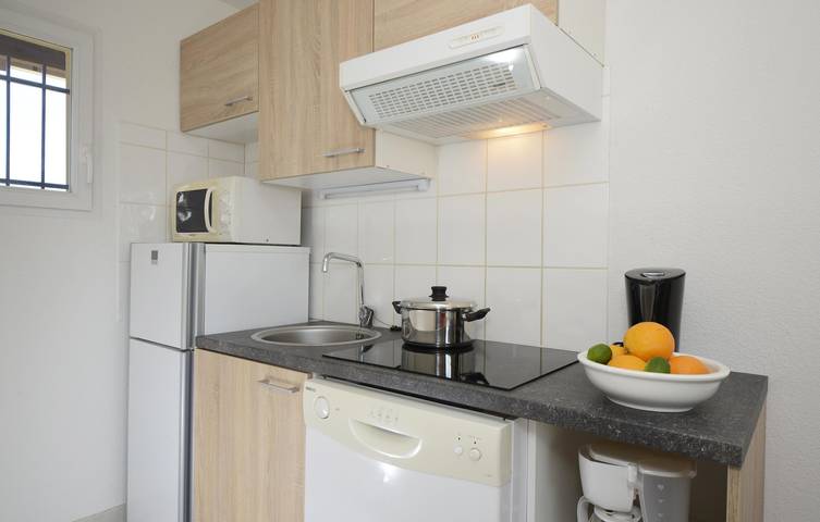 Location de vacances pour 5 personnes, avec piscine et balcon à Salavas - 2