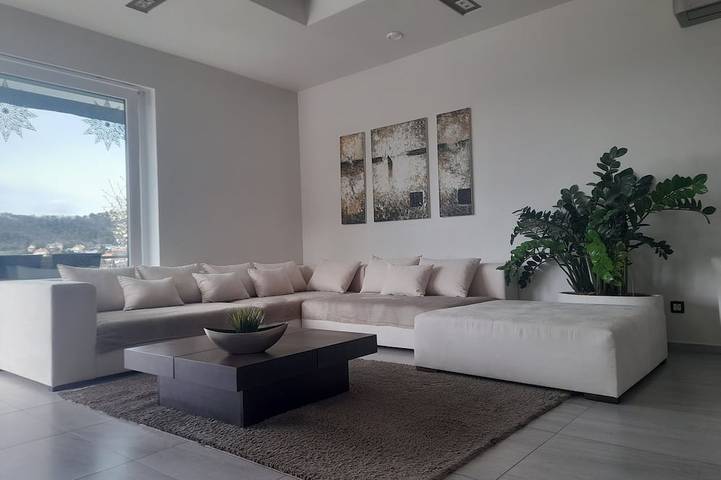 Private Familienvilla mit Jacuzzi und Pool in Wudersch, Danube-Ipoly National Park