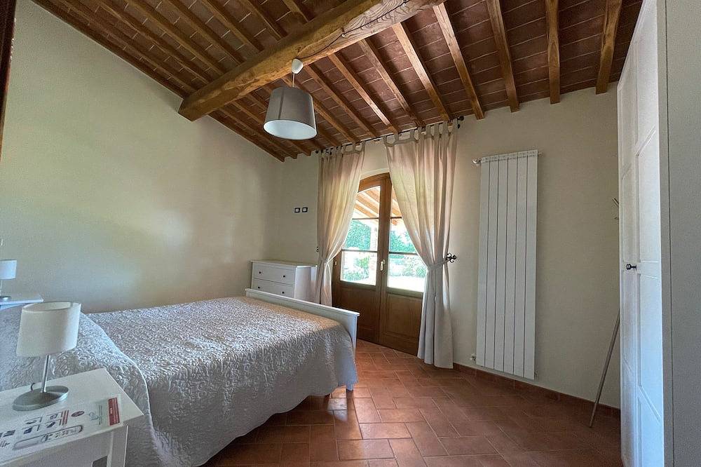 Dream vacation in a villa with private pool for 8 people near the sea in Bibbona, Etruskische Küste