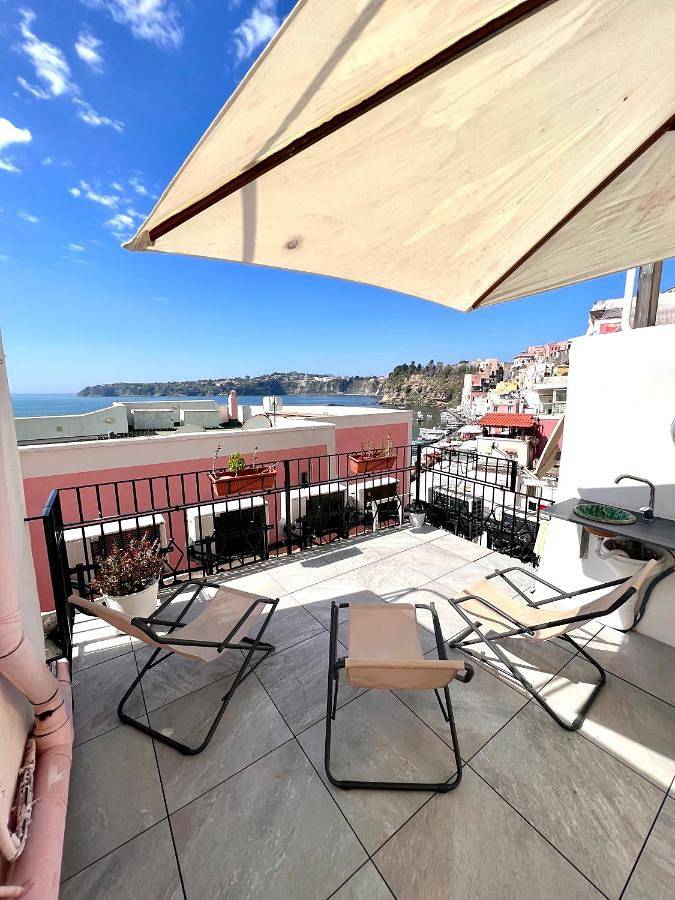 Vakantiehuis voor 4 personen, met uitzicht en balkon in Procida