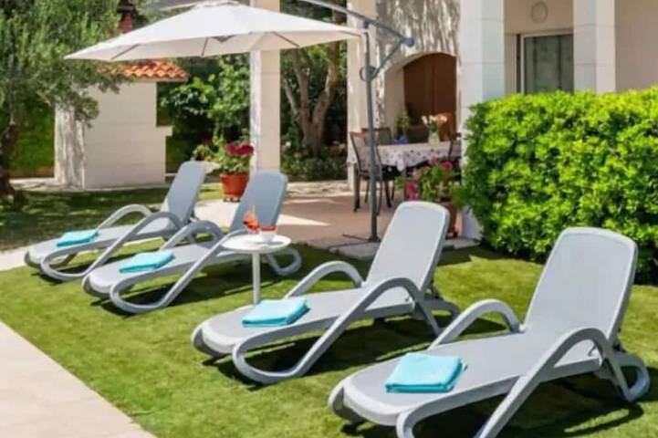 Villa pour 6 personnes, avec Terrasse et Jardin à Solin
