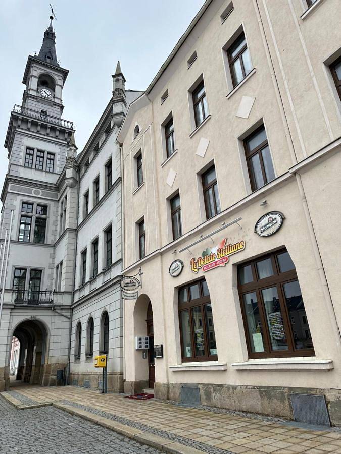 Ganze Wohnung, Kleinzimmer am Markt in Oelsnitz, Oelsnitz - Vogtland & Umgebung