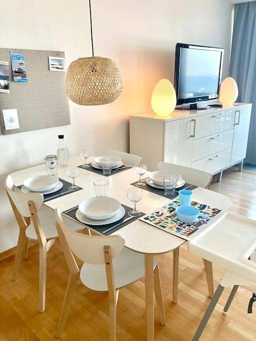 Ganze Wohnung, Panoramablick und den Strand direkt vor der Tür in Kieler Förde, Kiel
