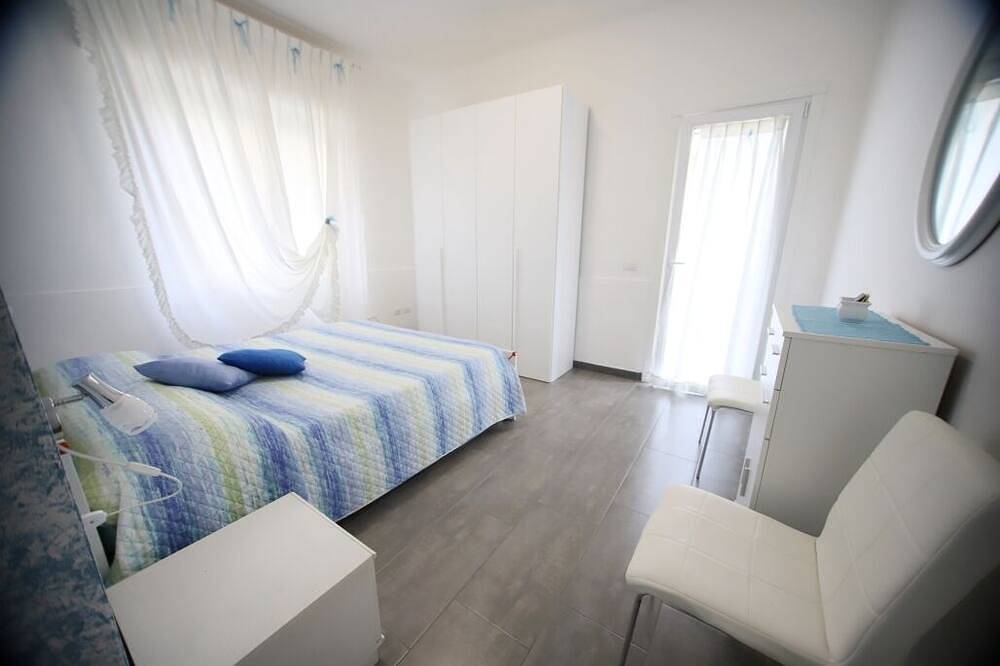 Appartement entier, Charmant appartement moderne de trois pièces, neuf, proche mer, climatisation in Cavallino Matto, Castagneto Carducci