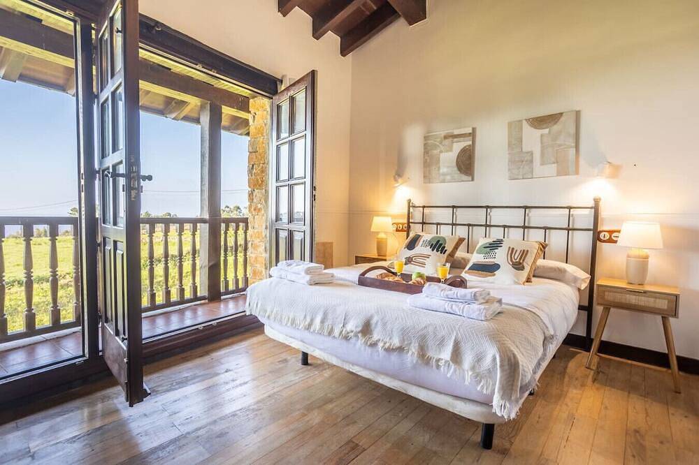 Infinite autumn in the Asturian coast with family in Aller, Cordillera Cantábrica