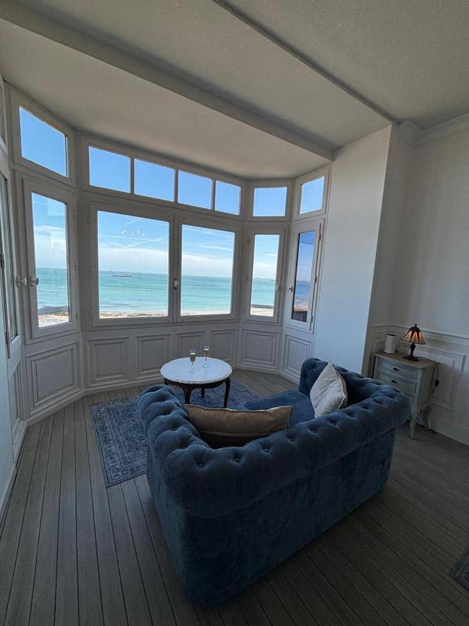 Gîte pour 2 personnes, avec vue dans Saint-Énogat - 3