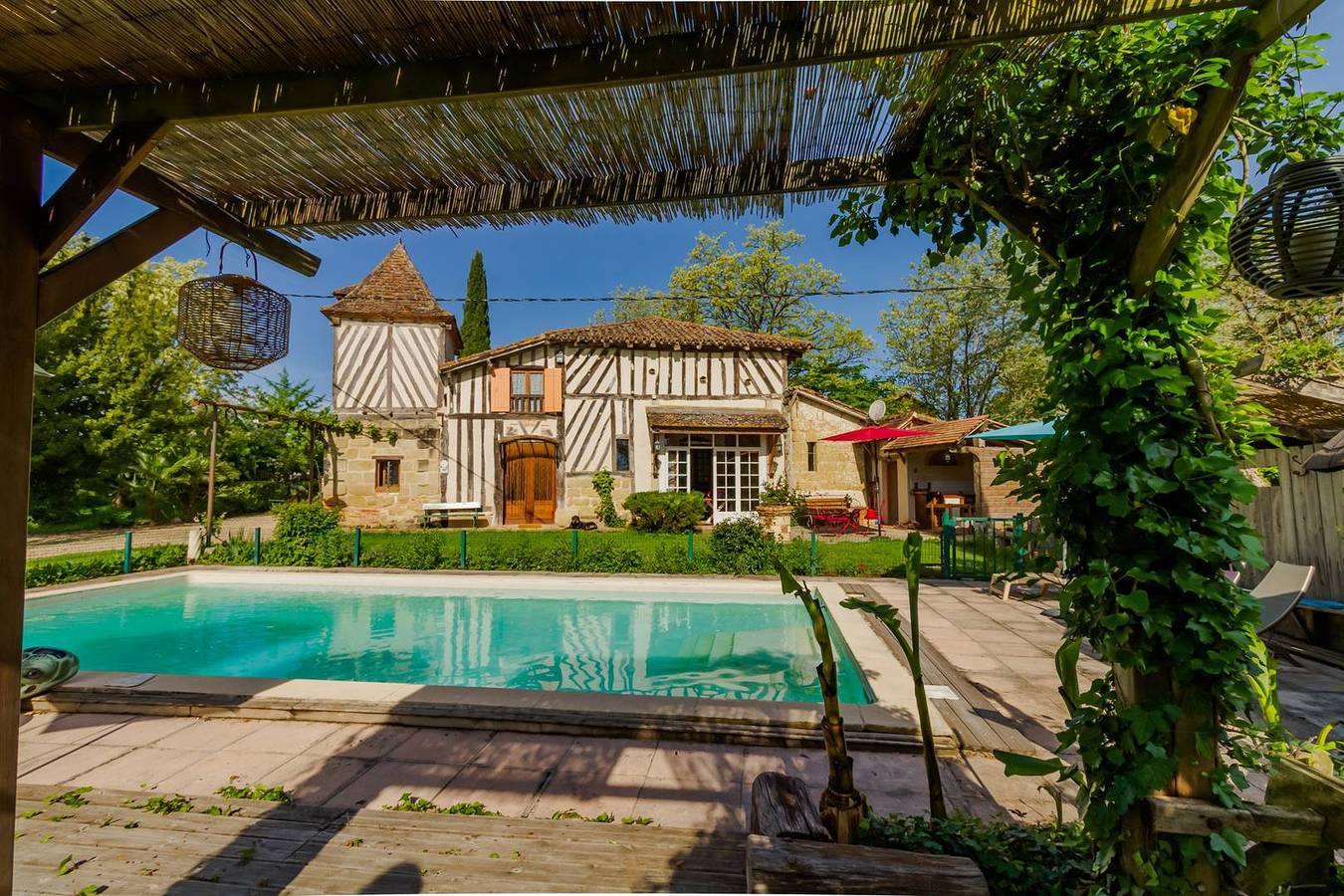 Gîte Le Capricorne avec grande piscine privée in Région de Marmande