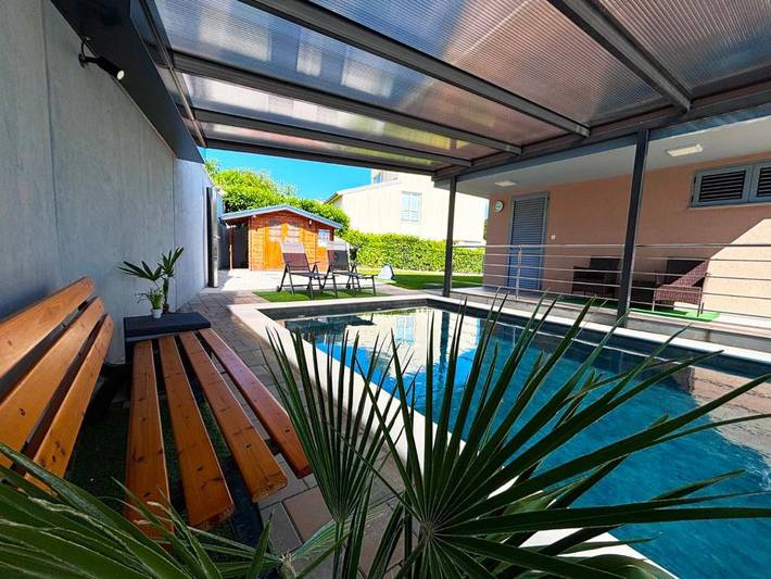 Villa pour 6 personnes, avec piscine ainsi que vue et jardin, adapté aux familles - 1