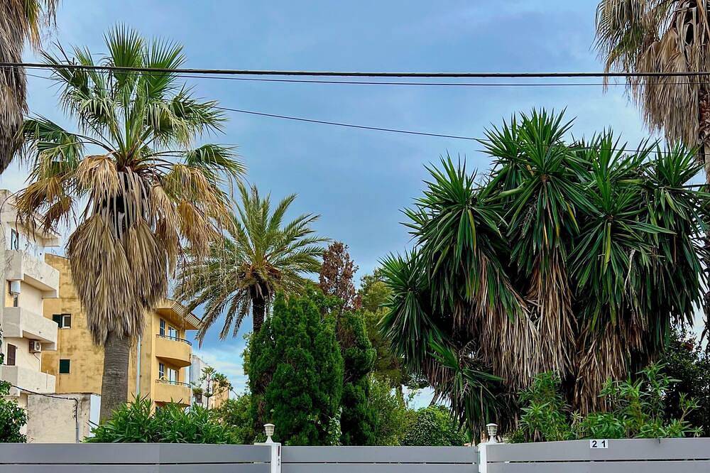 Traditional Mallorcan house 70 meters from the beach! in Cala Bona, Son Servera